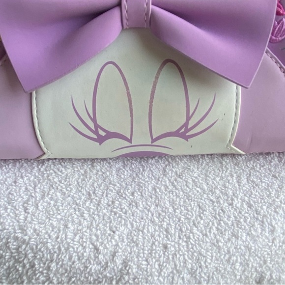 🔥 Loungefly Disney Minnie Mouse Floral Zip Around Long Wallet Purple, NWT … - Picture 6 of 10